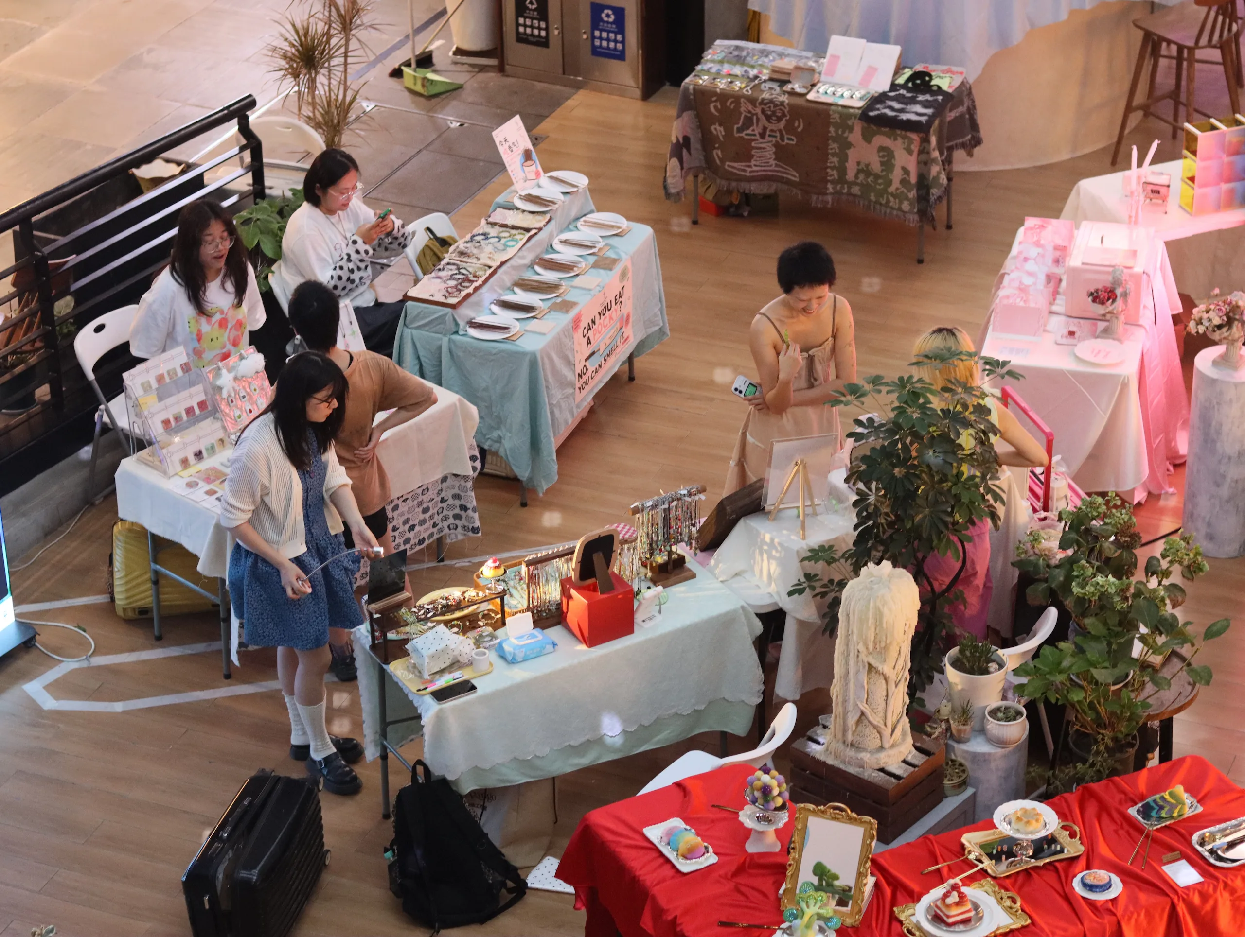 食物以外策展现场